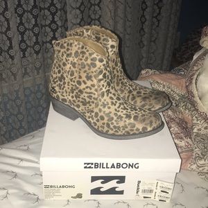 NWT Cheetah Booties!